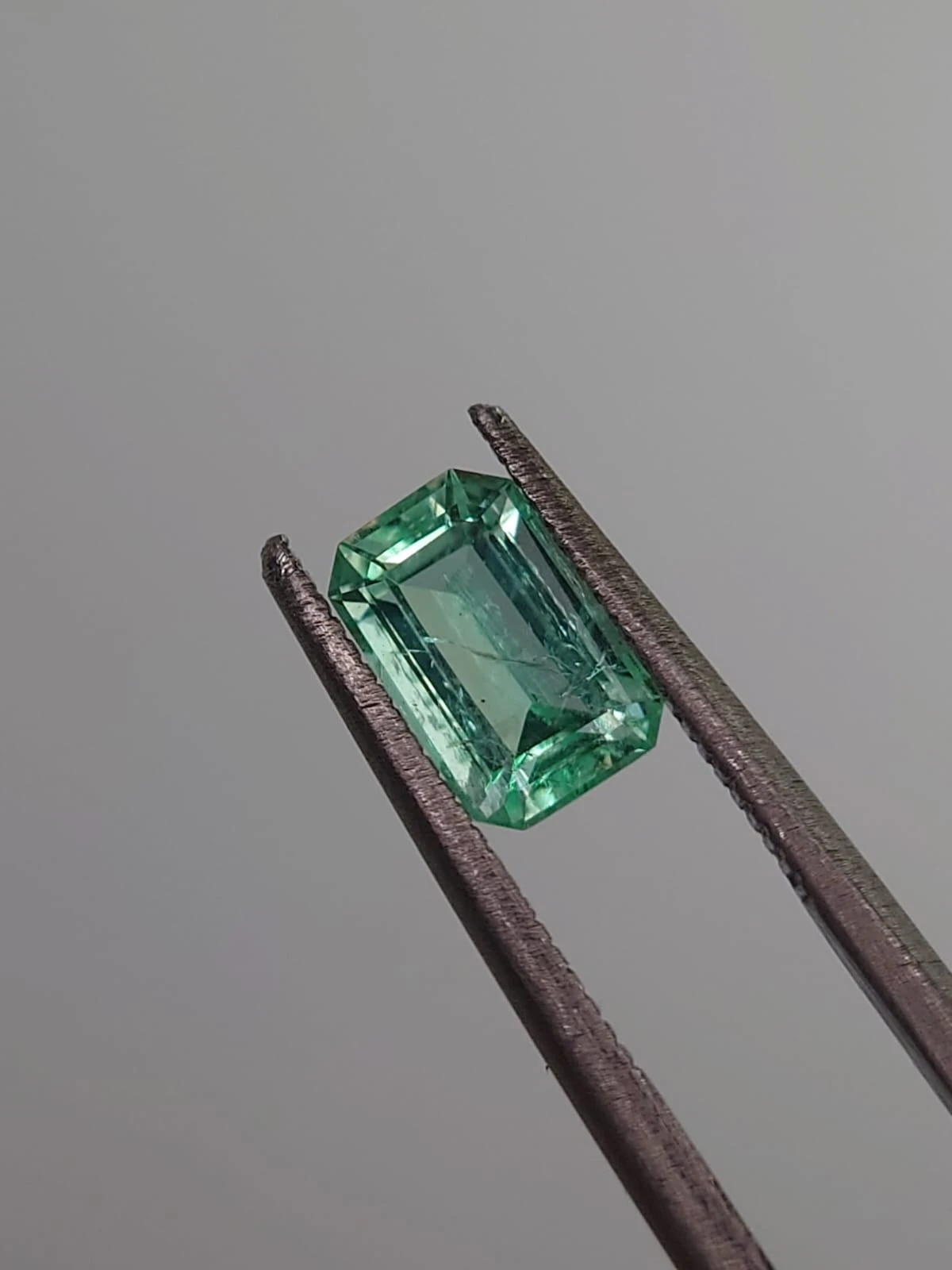 1ct Natural Emerald  Loose Gemstone from Panjshir Afghanistan — view 2